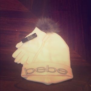 Bebe beanie and glove set